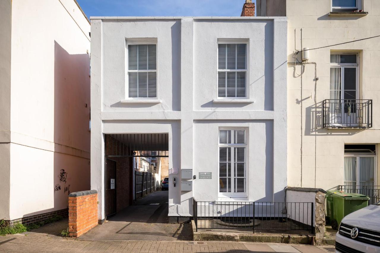 Contemporary Ground Floor Apartment - Town Centre With Parking! Cheltenham Exteriör bild